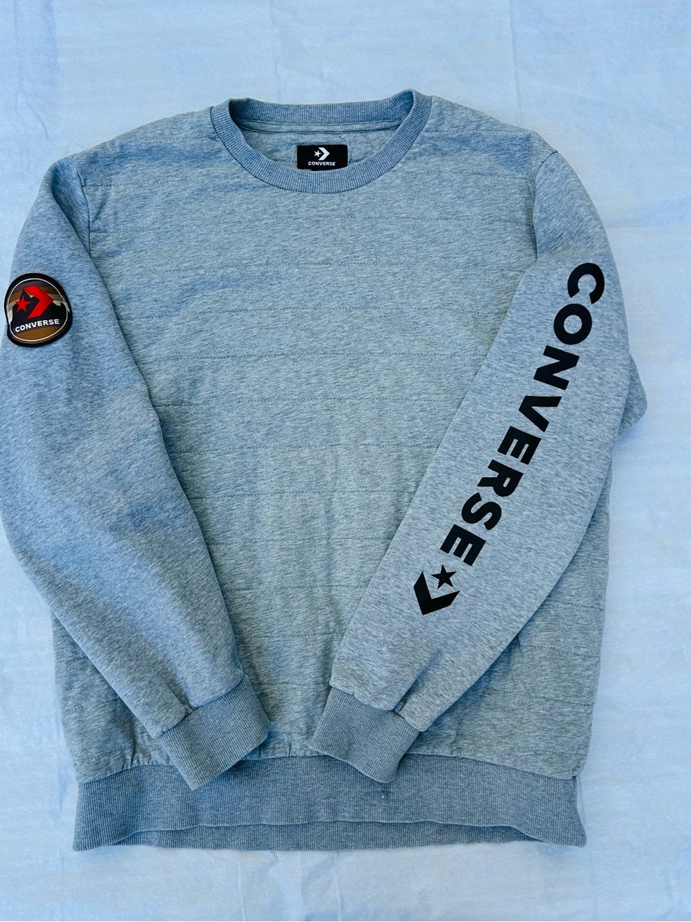 Converse Quilted Insulated Crewneck Sweatshirt Gray L Logo Sleeve